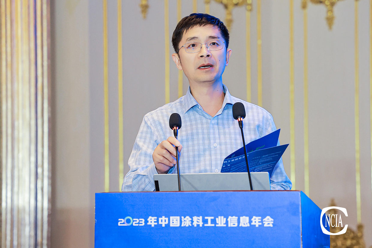 best365中国官方网站技术专家工作委员会常委俞剑峰主持下午会议