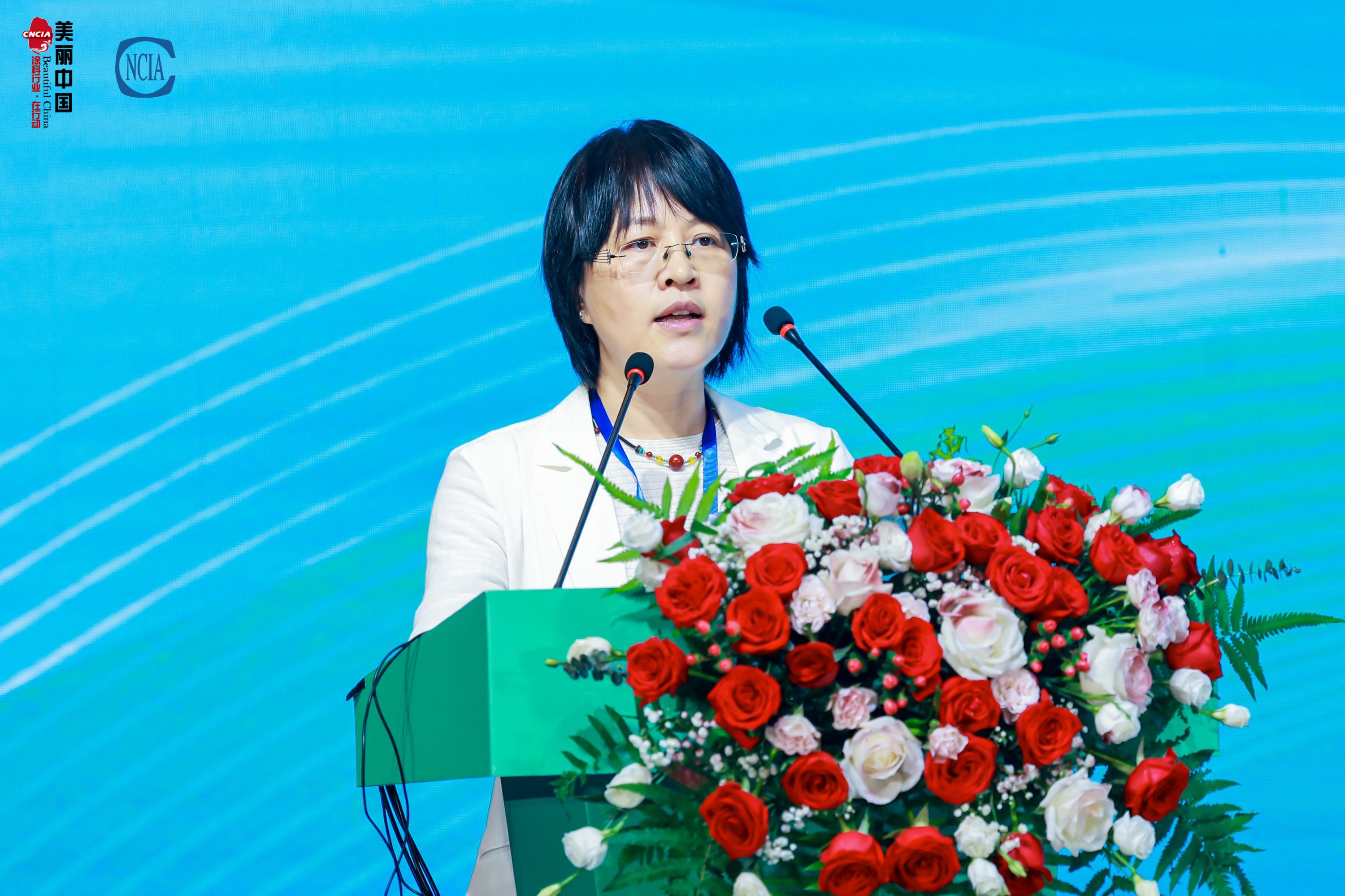 生态环境部固体废物与化学品管理技术中心化学品部副主任(主持工作)卢玲致辞