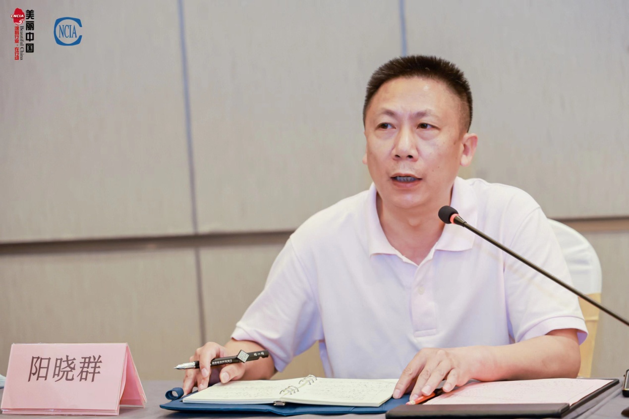 南康中小企业会长、南康家具协会副会长 阳晓群