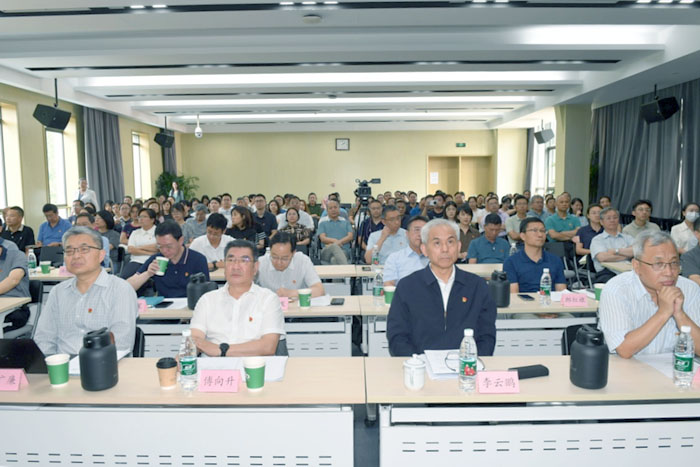 图为警示教育大会现场。(张育 摄)